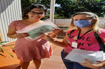 Foto - Máscaras entregues: População elogia iniciativa da Administração Municipal