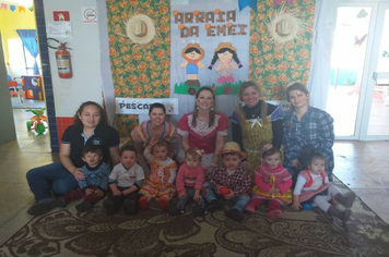 Foto - Muita festança no arraiá da EMEI Maria Schuster