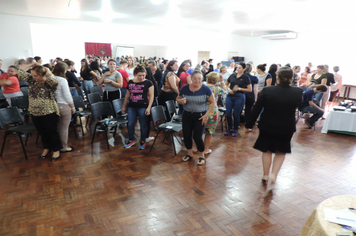 Foto - Mulheres são homenageadas pela administração em worckshop motivacional