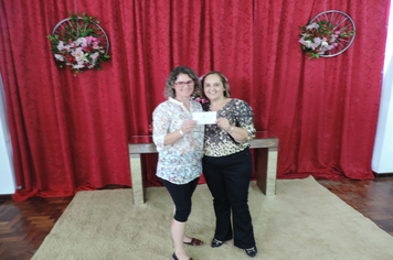 Foto - Mulheres são homenageadas pela administração em worckshop motivacional