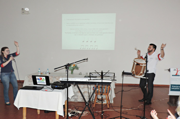Foto - Palestra, Conhecimentos práticos da BNCC por meio da música abre Ano Letivo