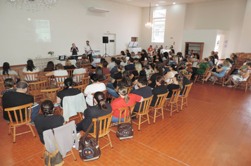 Foto - Palestra, Conhecimentos práticos da BNCC por meio da música abre Ano Letivo