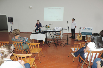 Foto - Palestra, Conhecimentos práticos da BNCC por meio da música abre Ano Letivo