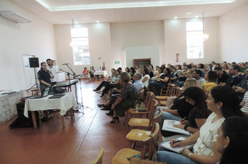 Foto - Palestra, Conhecimentos práticos da BNCC por meio da música abre Ano Letivo