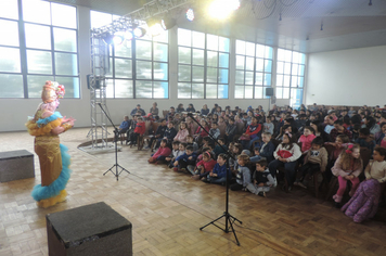 Foto - Parceria entre Administração Municipal e Sesc leva conhecimento aos alunos da rede pública