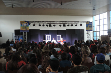 Foto - Parceria entre Administração Municipal e Sesc leva conhecimento aos alunos da rede pública