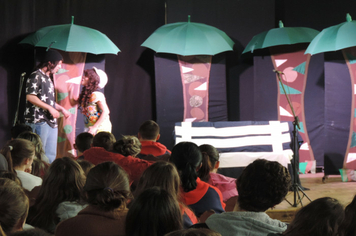 Foto - Parceria entre Administração Municipal e Sesc leva conhecimento aos alunos da rede pública