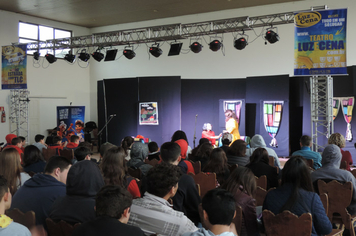 Foto - Parceria entre Administração Municipal e Sesc leva conhecimento aos alunos da rede pública