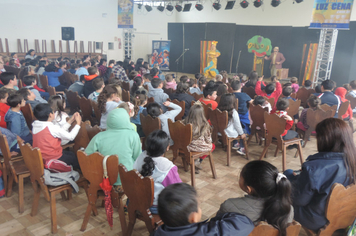 Foto - Parceria entre Administração Municipal e Sesc leva conhecimento aos alunos da rede pública