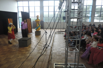 Foto - Parceria entre Administração Municipal e Sesc leva conhecimento aos alunos da rede pública