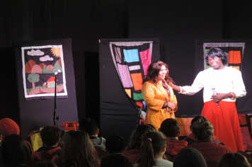 Foto - Parceria entre Administração Municipal e Sesc leva conhecimento aos alunos da rede pública