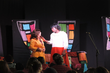 Foto - Parceria entre Administração Municipal e Sesc leva conhecimento aos alunos da rede pública