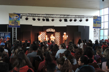 Foto - Parceria entre Administração Municipal e Sesc leva conhecimento aos alunos da rede pública