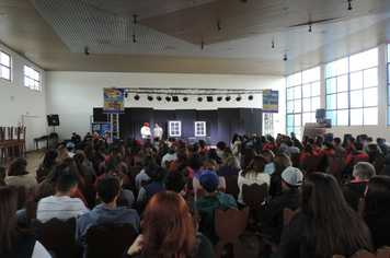 Foto - Parceria entre Administração Municipal e Sesc leva conhecimento aos alunos da rede pública