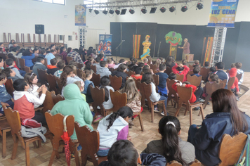 Foto - Parceria entre Administração Municipal e Sesc leva conhecimento aos alunos da rede pública