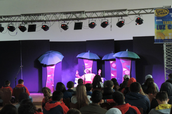 Foto - Parceria entre Administração Municipal e Sesc leva conhecimento aos alunos da rede pública