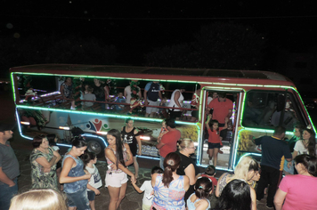 Foto - Passeios noturnos do Dindinho divertem comunidade pejuçarense
