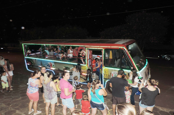 Foto - Passeios noturnos do Dindinho divertem comunidade pejuçarense