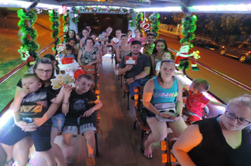 Foto - Passeios noturnos do Dindinho divertem comunidade pejuçarense