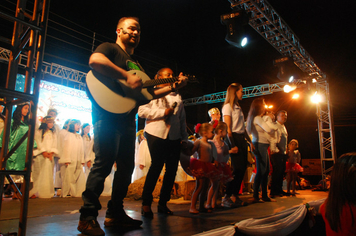 Foto - Pejuçara renova seus laços de fraternidade na abertura do Natal Iluminado