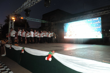 Foto - Pejuçara renova seus laços de fraternidade na abertura do Natal Iluminado