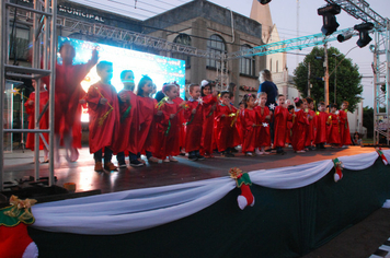 Foto - Pejuçara renova seus laços de fraternidade na abertura do Natal Iluminado