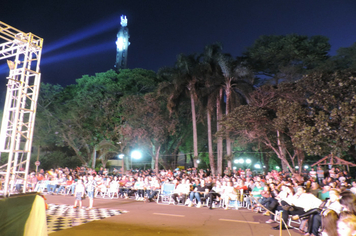 Foto - Pejuçara renova seus laços de fraternidade na abertura do Natal Iluminado
