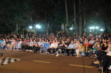 Foto - Pejuçara renova seus laços de fraternidade na abertura do Natal Iluminado