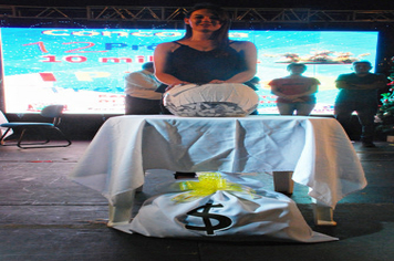 Foto - Pejuçara renova seus laços de fraternidade na abertura do Natal Iluminado