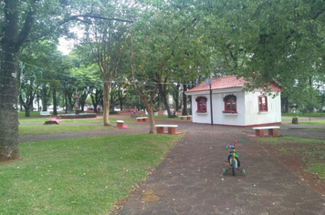 Foto - Praça Visconde de Rio Branco é revitalizada