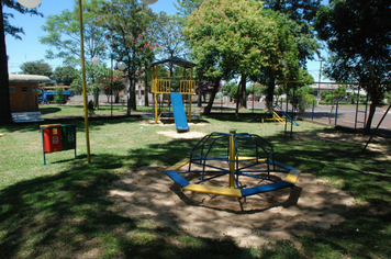 Foto - Praça Visconde de Rio Branco é revitalizada