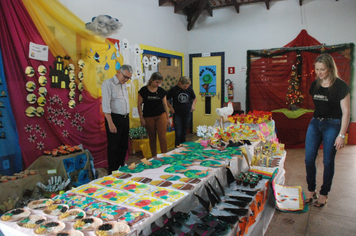 Foto - Prefeito visita 10ª mostra de trabalhos da EMEI
