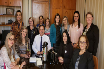 Foto - Primeira Dama integra comitiva que se reuniu com a Ministra da Mulher