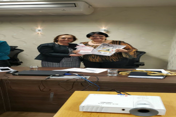 Foto - Primeira Dama integra comitiva que se reuniu com a Ministra da Mulher