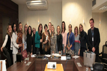Foto - Primeira Dama integra comitiva que se reuniu com a Ministra da Mulher