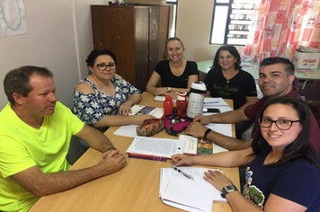 Foto - Professores participam de mais um encontro para discussão sobre a BNCC