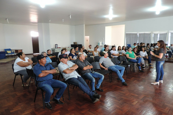 Foto - Professores têm dia de estudos sobre a BNCC