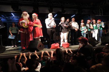 Foto - Show do Natal Iluminado de Pejuçara teve risos, lágrimas de emoção e muita gratidão