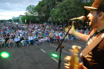 Foto - Show do Natal Iluminado de Pejuçara teve risos, lágrimas de emoção e muita gratidão