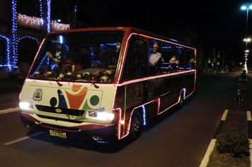 Foto - Show do Natal Iluminado de Pejuçara teve risos, lágrimas de emoção e muita gratidão