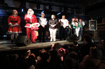 Foto - Show do Natal Iluminado de Pejuçara teve risos, lágrimas de emoção e muita gratidão