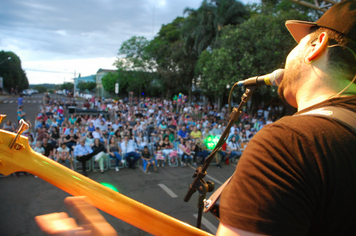 Foto - Show do Natal Iluminado de Pejuçara teve risos, lágrimas de emoção e muita gratidão