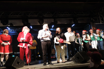 Foto - Show do Natal Iluminado de Pejuçara teve risos, lágrimas de emoção e muita gratidão