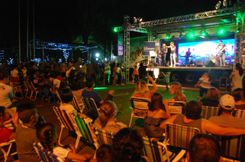 Foto - Show do Natal Iluminado de Pejuçara teve risos, lágrimas de emoção e muita gratidão