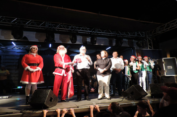 Foto - Show do Natal Iluminado de Pejuçara teve risos, lágrimas de emoção e muita gratidão