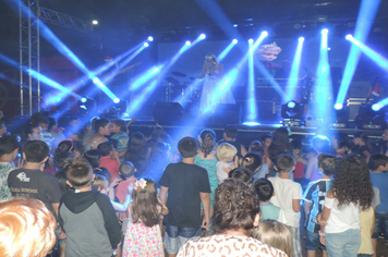 Foto - Show e fogos de artificio para marcar a chegada do Papai Noel