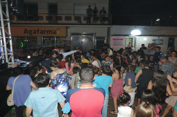 Foto - Show e fogos de artificio para marcar a chegada do Papai Noel