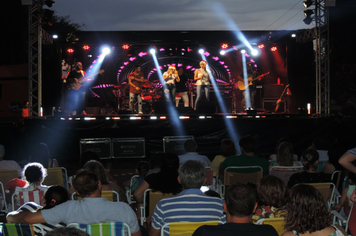 Foto - Show e fogos de artificio para marcar a chegada do Papai Noel