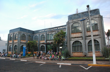 Foto - Show e fogos de artificio para marcar a chegada do Papai Noel