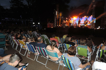 Foto - Show e fogos de artificio para marcar a chegada do Papai Noel